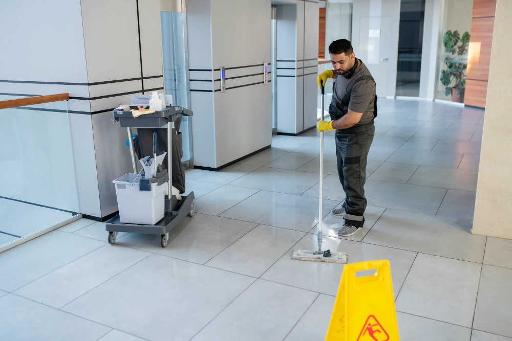 Retail store and storefront cleaning services